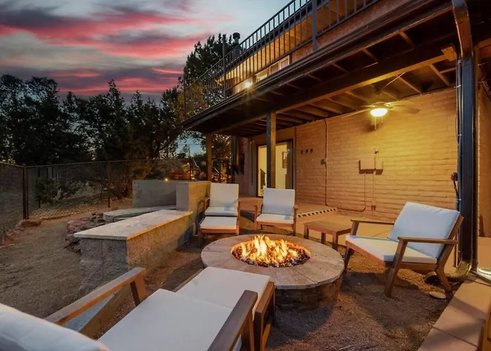 Uptown Walk Out Basement With Ultimate Views And Hot Tub *