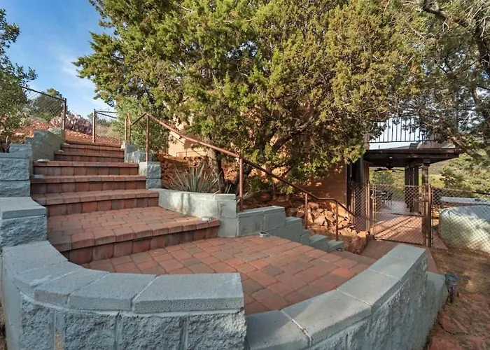Uptown Walk Out Basement With Ultimate Views And Hot Tub *